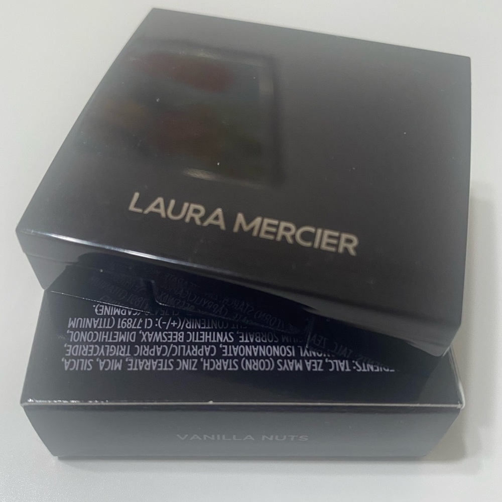 Laura Mercier Matte Eye Color Duo in Black Packaging